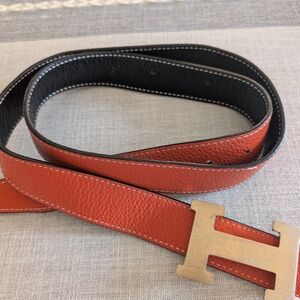 Reversible Orange and Black Leather Men’s Belt with H-Style Buckle